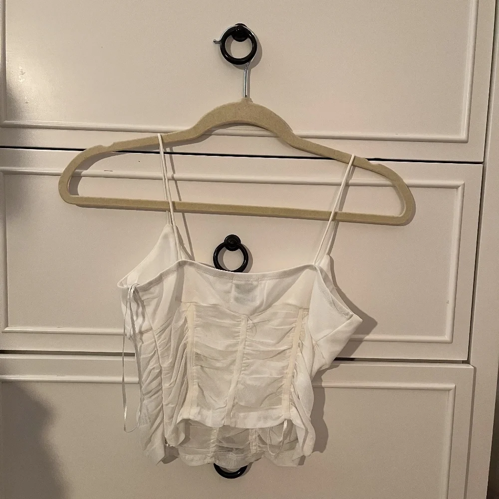 White Tank - Picture 2 of 2